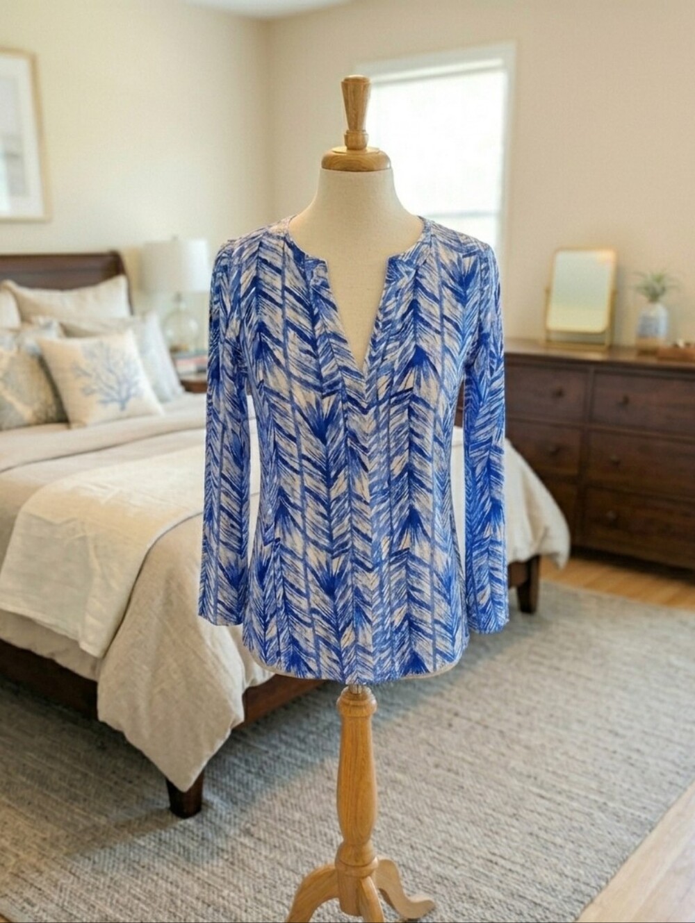 Lilly Pulitzer Long Sleeve Top – Classic Blue & White Print - XS